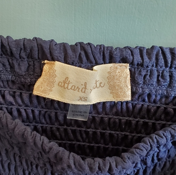 Altar'd State blakesley puff sleeve smocked midi dress in navy - Picture 8 of 9